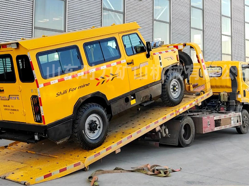 荷載10人井下無軌人員運輸車發(fā)往湖北