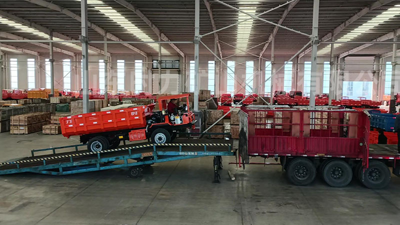 4臺8噸井下自卸車發(fā)往湖北